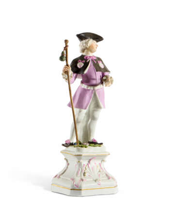 A MEISSEN PORCELAIN FIGURE OF A PILGRIM ON A PEDESTAL - photo 3