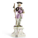 A MEISSEN PORCELAIN FIGURE OF A PILGRIM ON A PEDESTAL - Foto 3