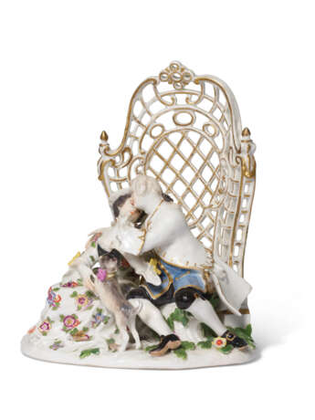 A MEISSEN PORCELAIN ARBOUR GROUP OF LOVERS WITH A PUG - фото 3