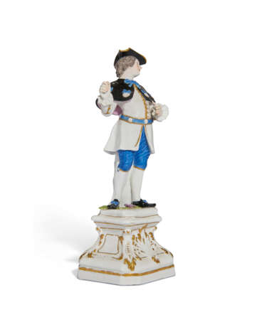 A MEISSEN PORCELAIN FIGURE OF A PILGRIM ON AN INTEGRAL PEDESTAL BASE - Foto 3