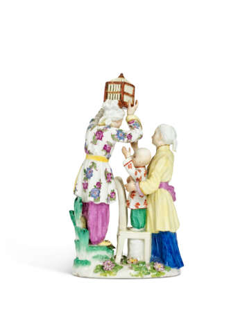 A MEISSEN PORCELAIN CHINOISERIE FAMILY GROUP - photo 3