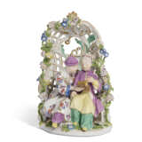 A MEISSEN PORCELAIN GROUP OF A CHINOISERIE COUPLE SEATED IN AN ARBOUR - фото 1