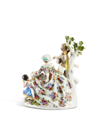 A MEISSEN PORCELAIN GROUP OF ‘THE BETROTHAL’ - фото 4