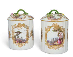 A PAIR OF MEISSEN PORCELAIN TOBACCO JARS AND COVERS