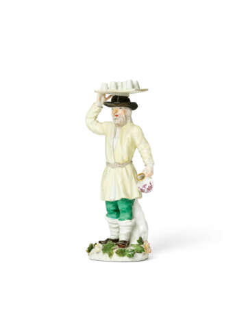 A MEISSEN PORCELAIN FIGURE CARRYING A TRAY OF BEAKERS FROM THE 'RUSSIAN PEASANTS' OR 'ST. PETERSBURG CRIERS' SERIES - photo 4