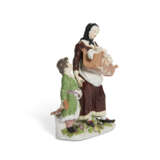 A MEISSEN PORCELAIN GROUP OF A BEGGAR WITH TWO CHILDREN - photo 2