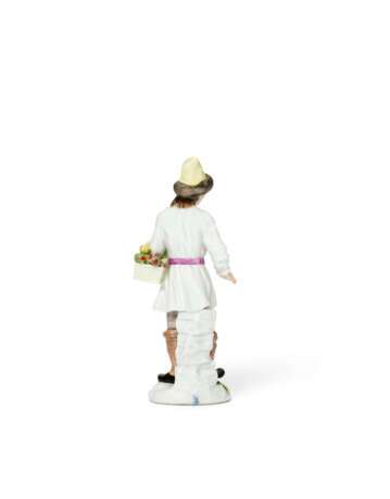 A MEISSEN PORCELAIN FIGURE OF A FRUIT VENDOR FROM THE 'RUSSIAN PEASANT' OR 'ST. PETERSBURG CRIERS' SERIES - Foto 6