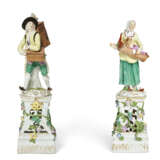 TWO MEISSEN PORCELAIN FIGURES OF A PEEP-SHOW MAN AND A WOMAN WITH A BABY FROM THE 'CRIS DE PARIS' SERIES ON TWO PIERCED PLINTHS - photo 1