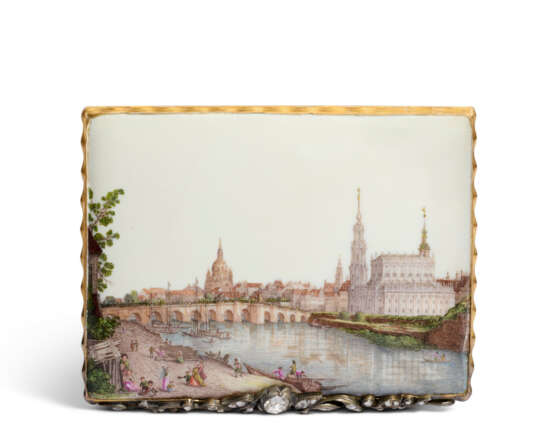 A GOLD, SILVER AND DIAMOND-MOUNTED MEISSEN PORCELAIN ROYAL TOPOGRAPHICAL RECTANGULAR SNUFF-BOX AND COVER - фото 4