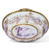 A GILT-METAL-MOUNTED MEISSEN PORCELAIN CHINOISERIE OVAL SNUFF-BOX AND COVER - photo 6