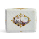 A GILT-METAL-MOUNTED MEISSEN PORCELAIN RECTANGULAR SNUFF-BOX - Foto 5