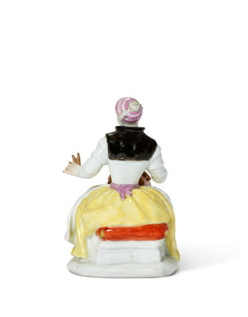 A MEISSEN PORCELAIN FIGURE OF A LACEMAKER KNOWN AS BARBARA UTTMAN AND A FIGURE OF A DUTCH PEASANT - photo 9