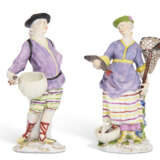 A PAIR OF MEISSEN PORCELAIN FIGURES OF A FISHERMAN AND FISHERWOMAN - Foto 1