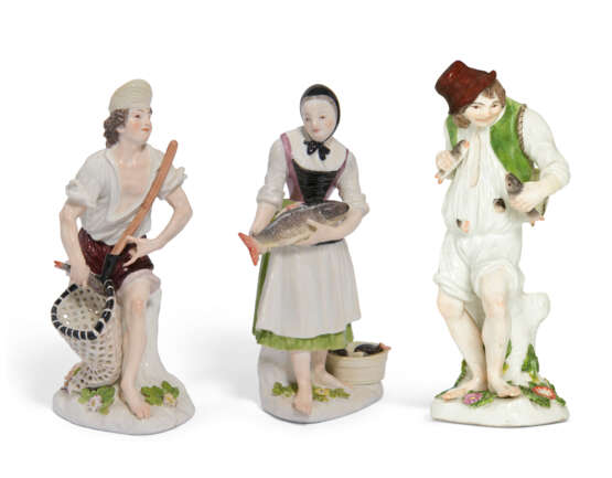 A PAIR OF MEISSEN FIGURES OF A FISHERMAN AND FISHERWOMAN, AND A FIGURE OF A DRUNKEN FISHERMAN - Foto 1