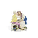 A MEISSEN PORCELAIN GROUP OF CHILDREN - photo 2