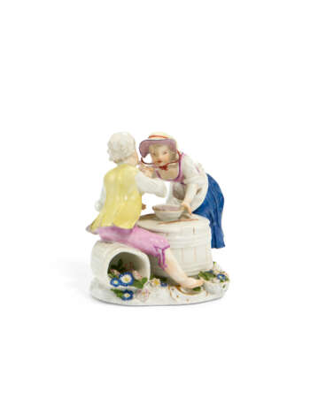 A MEISSEN PORCELAIN GROUP OF CHILDREN - фото 2