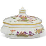 A MEISSEN PORCELAIN KAKIEMON SUGAR-BOX AND COVER - фото 2