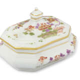 A MEISSEN PORCELAIN KAKIEMON SUGAR-BOX AND COVER - фото 3