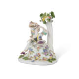 A MEISSEN PORCELAIN GROUP OF HARLEQUIN AND A LADY WITH A PARROT - фото 2