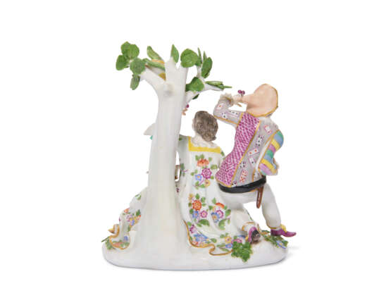 A MEISSEN PORCELAIN GROUP OF HARLEQUIN AND A LADY WITH A PARROT - фото 4