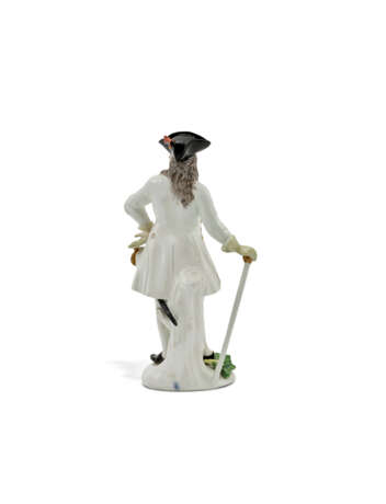 A MEISSEN PORCELAIN FIGURE OF CAPITANO SPAVENTO FROM THE 'DUKE OF WEISSENFELS SERIES' - photo 4