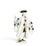 A MEISSEN PORCELAIN FIGURE OF A MASQUERADER, TRADITIONALLY KNOWN AS AVVOCATO OR THE LAWYER FROM THE COMMEDIA DELL'ARTE SERIES - фото 2