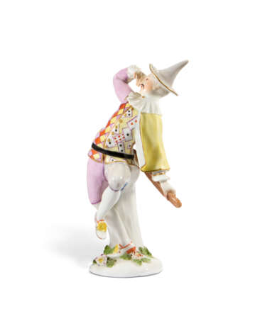 A MEISSEN PORCELAIN FIGURE OF A DANCING HARLEQUIN FROM THE 'DUKE OF WEISSENFELS' SERIES - фото 2