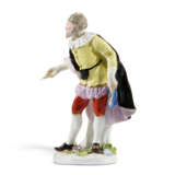 A MEISSEN PORCELAIN FIGURE OF BELTRAME FROM THE 'DUKE OF WEISSENFELS' SERIES - photo 2