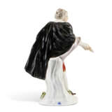 A MEISSEN PORCELAIN FIGURE OF BELTRAME FROM THE 'DUKE OF WEISSENFELS' SERIES - фото 4