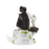 A MEISSEN PORCELAIN COMMEDIA DELL'ARTE FIGURE OF SCARAMOUCHE OR BELTRAME - Foto 4