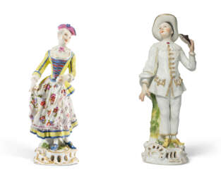 A PAIR OF MEISSEN PORCELAIN FIGURES OF PIERROT AND COLUMBINE