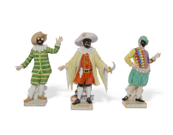 THREE MEISSEN PORCELAIN FIGURES FROM COMMEDIA DELL'ARTE - Foto 1