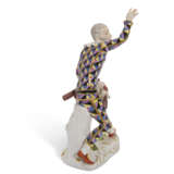 A MEISSEN PORCELAIN FIGURE OF HARLEQUIN - Foto 2