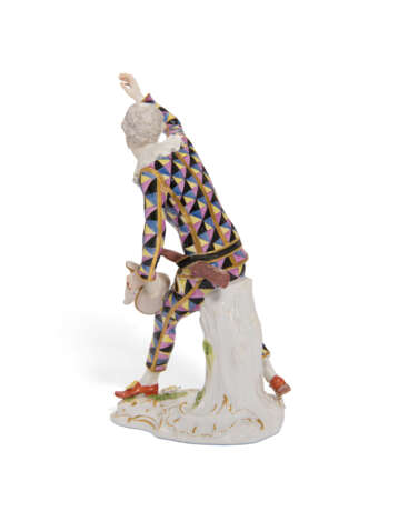 A MEISSEN PORCELAIN FIGURE OF HARLEQUIN - photo 4