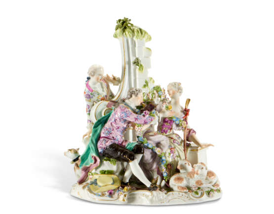 A MEISSEN PORCELAIN GROUP OF 'THE LISTENER AT THE WELL' - Foto 1