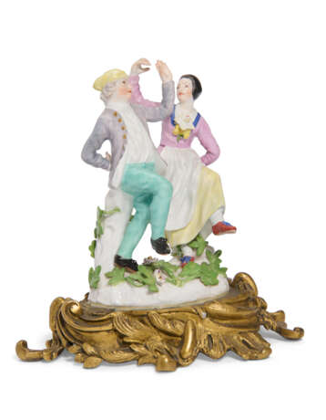 AN ORMOLU-MOUNTED MEISSEN PORCELAIN GROUP OF A DANCING COUPLE - фото 3