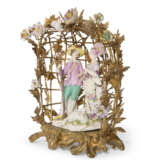 AN ORMOLU-MOUNTED MEISSEN PORCELAIN PASTORAL GROUP - Foto 4