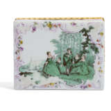 A GOLD-MOUNTED MEISSEN PORCELAIN RECTANGULAR SNUFF-BOX AND COVER - фото 4