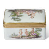 A GOLD-MOUNTED MEISSEN PORCELAIN SNUFF-BOX - Foto 3