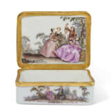 A GILT-METAL-MOUNTED MEISSEN PORCELAIN RECTANGULAR SNUFF BOX AND A COVER - фото 2