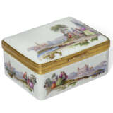 A GILT-METAL-MOUNTED MEISSEN PORCELAIN RECTANGULAR SNUFF-BOX AND COVER - photo 1