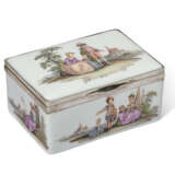 A MEISSEN PORCELAIN SILVER-MOUNTED RECTANGULAR SNUFF-BOX AND COVER - фото 2