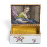 A GOLD-MOUNTED MEISSEN PORCELAIN RECTANGULAR SNUFF-BOX AND COVER - фото 1