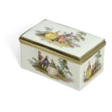 A SILVER-GILT-MOUNTED MEISSEN PORCELAIN RECTANGULAR SNUFF-BOX AND COVER - фото 6