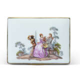 A GILT-METAL-MOUNTED MEISSEN PORCELAIN RECTANGULAR SNUFF-BOX AND COVER - Foto 3