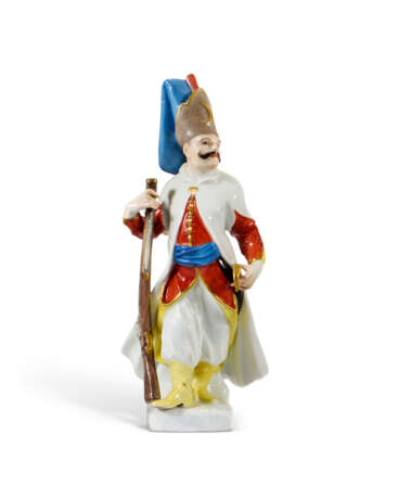 A MEISSEN PORCELAIN FIGURE OF A JANISSARY - фото 1