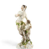 A MEISSEN PORCELAIN GROUP OF A FEMALE SATYR - фото 3