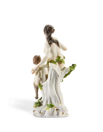 A MEISSEN PORCELAIN GROUP OF A FEMALE SATYR - фото 4