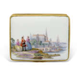 A MEISSEN PORCELAIN GILT-METAL MOUNTED SNUFF-BOX AND COVER - Foto 3