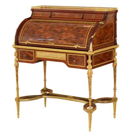 E.KAHN. Magnifique bureau cylindrique en acajou et bois satin&eacute; avec bronze dor&eacute;. Mahogany and Gilded bronze mercury 19th century - photo 2